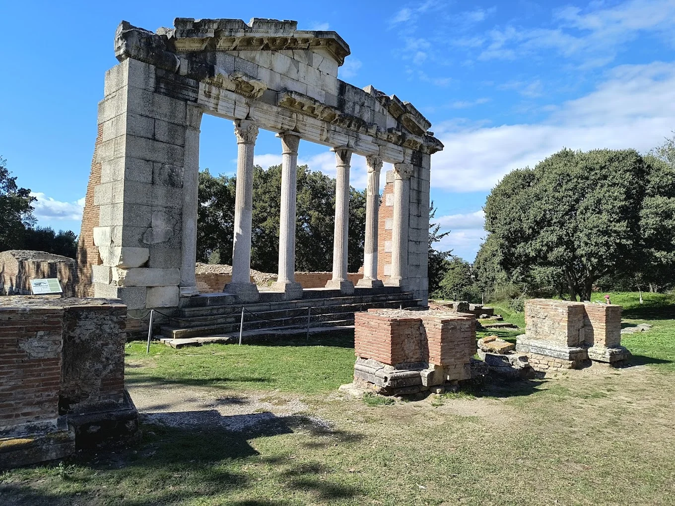 Zvernec, Apollonia & Berat Day Trip